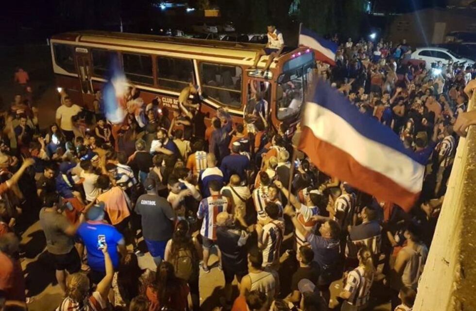 Rosario Campeón: fotos y videos de la caravana tricolor