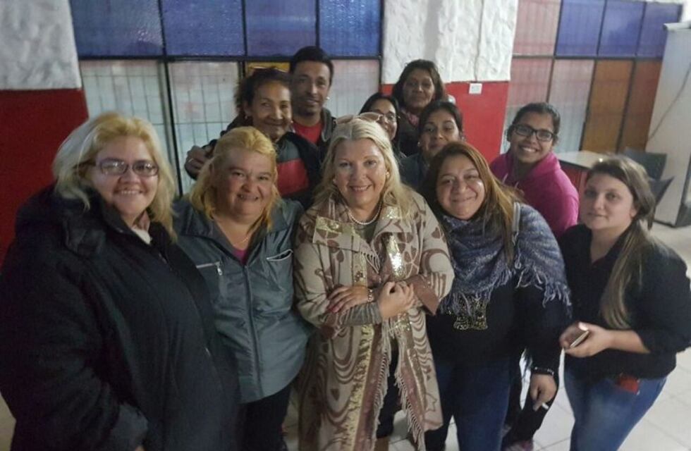 Carrió: "Parimos la República, no tiremos el bebé"