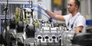 La industria bajó a su peor nivel de producción en 17 meses