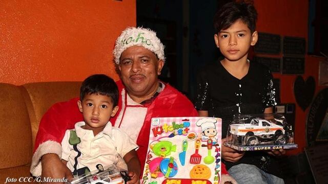 Santa Claus Nica, puro corazón con los más necesitados\u002E