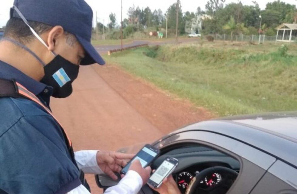 Catorce actas labradas y nueve licencias retenidas en operativos viales en Oberá