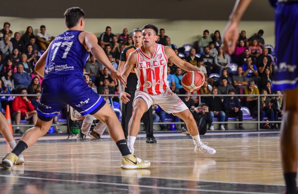 Instituto ganó en La Rioja y clasificó a las semifinales de la Liga Nacional