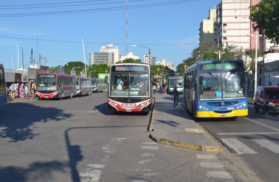 Hoy no habrá colectivos en Corrientes en horas pico