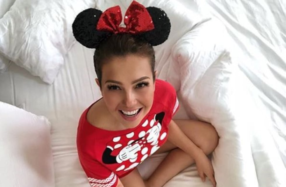 Furor en las redes por el comentario sexual de Thalia durante un video retro