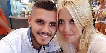Wanda Junto a Icardi recibiendo el año\u002E