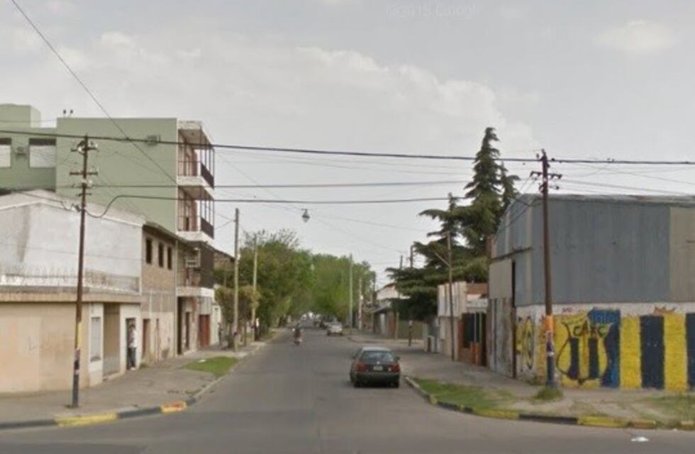 Delincuentes maniataron a una pareja y a su hijo de 5 años para robar una rotisería