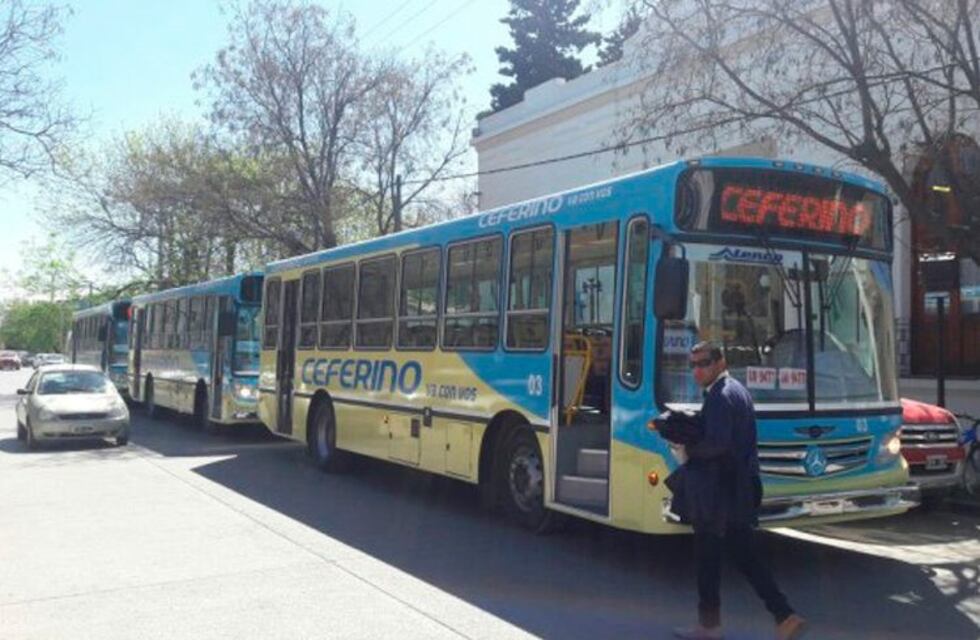 Amenazan con suspender el servicio de colectivos en Viedma