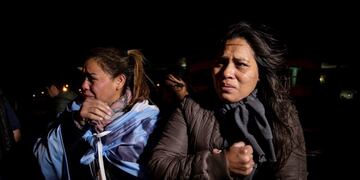 Familiares de los tripulantes del ARA San Juan se congregaron en la base naval de Mar del Plata\u002E (AP)