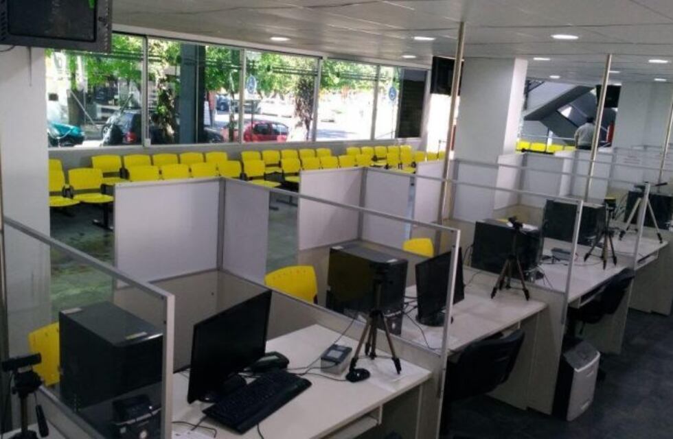 Retoman la atención presencial para sacar o renovar la licencia de conducir en La Plata