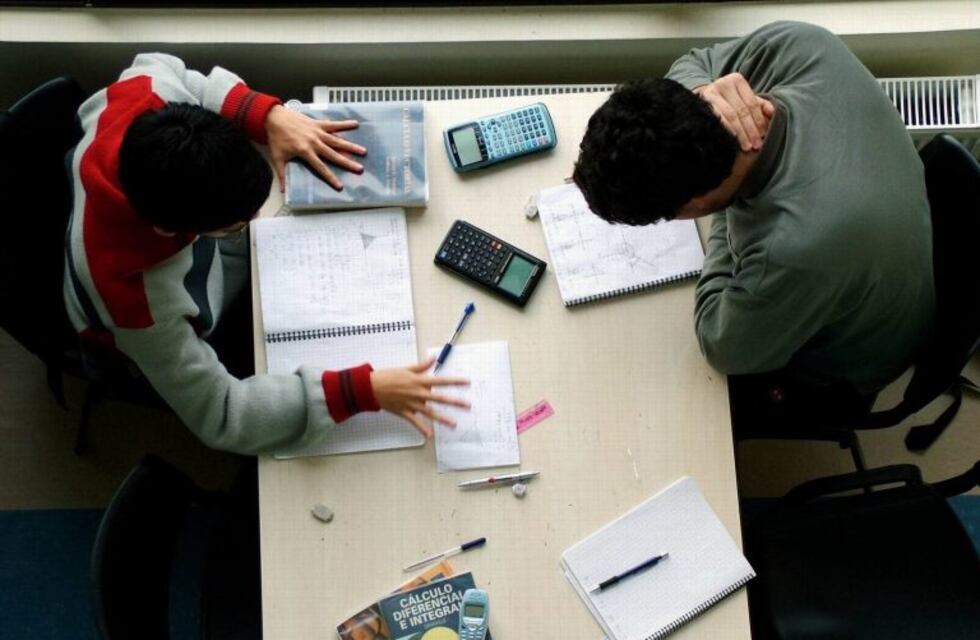 Abrieron inscripción para el programa de tutores pares