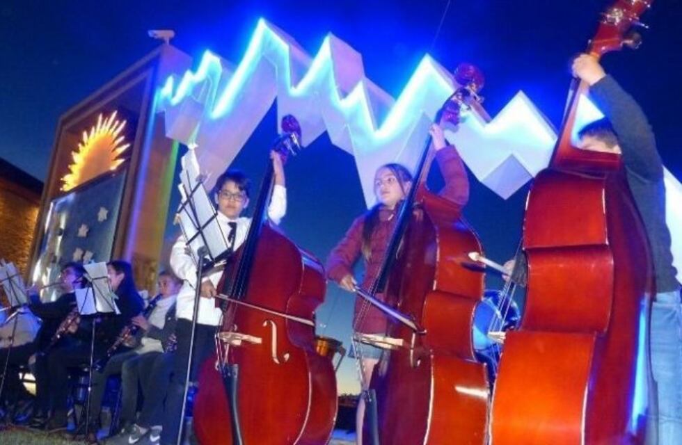 Huella de Glaciares: Argentina y Chile inauguran sendero turístico binacional