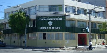 El Concejo Deliberante de Trelew aprobó beneficios a morosos impositivos y ayuda para inquilinos