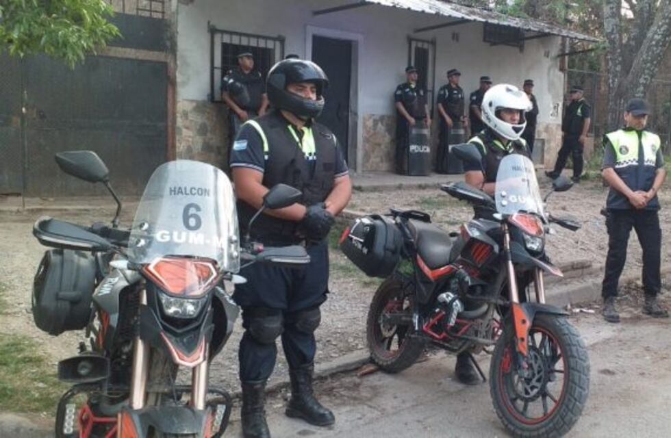 En Famaillá incautaron más de 40 ravioles de cocaína y plantas de marihuana en dos operativos diferentes