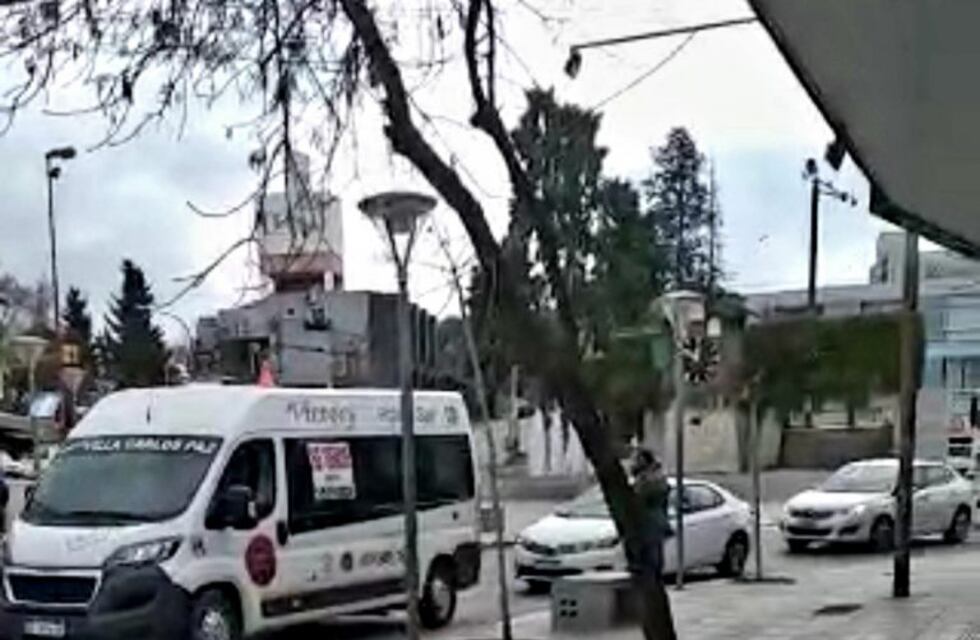 Masiva caravana por una "Ley de Emergencia Turística" en Villa Carlos Paz