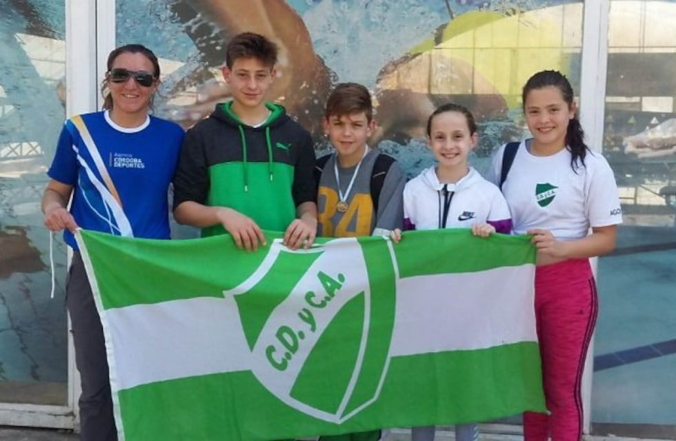 Gran actuación de nadadores arroyitenses en Selectivo de los Juegos Evita