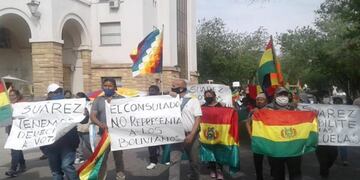 Manifestación de la colectividad boliviana en mendoza\u002E