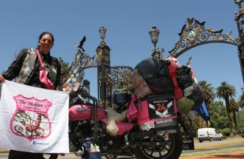 La maestra motoquera que quiere hacer un libro digital, pasó por Mendoza