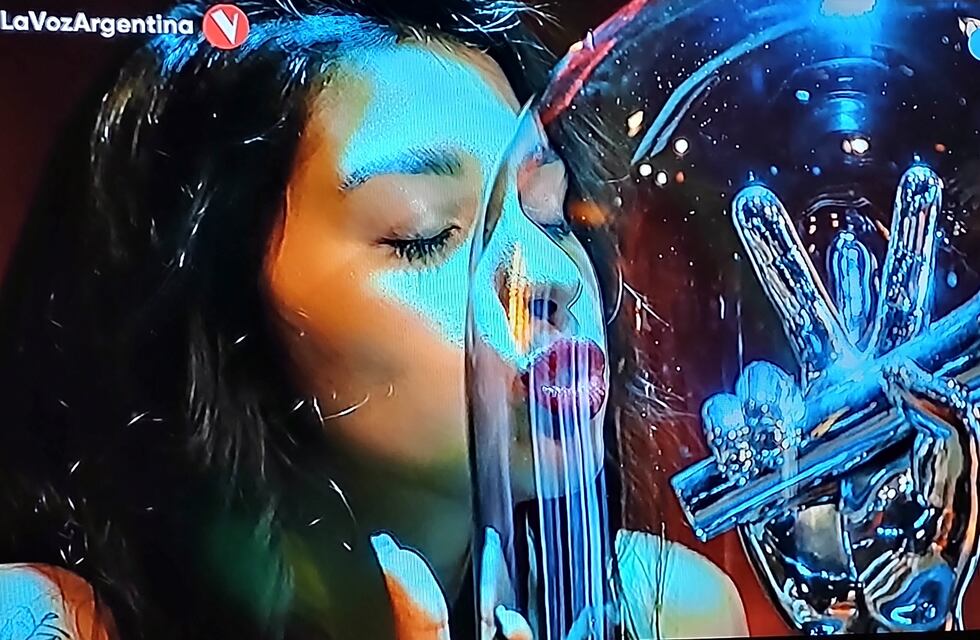 La Voz Argentina: Camila Garay, de Las Heras, “la rompió” dando vuelta al jurado por completo