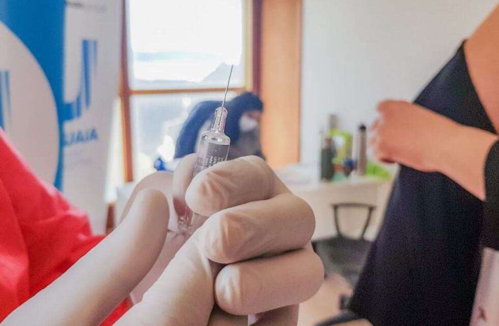 Se aplicaron 300 vacunas contra la gripe a trabajadores
