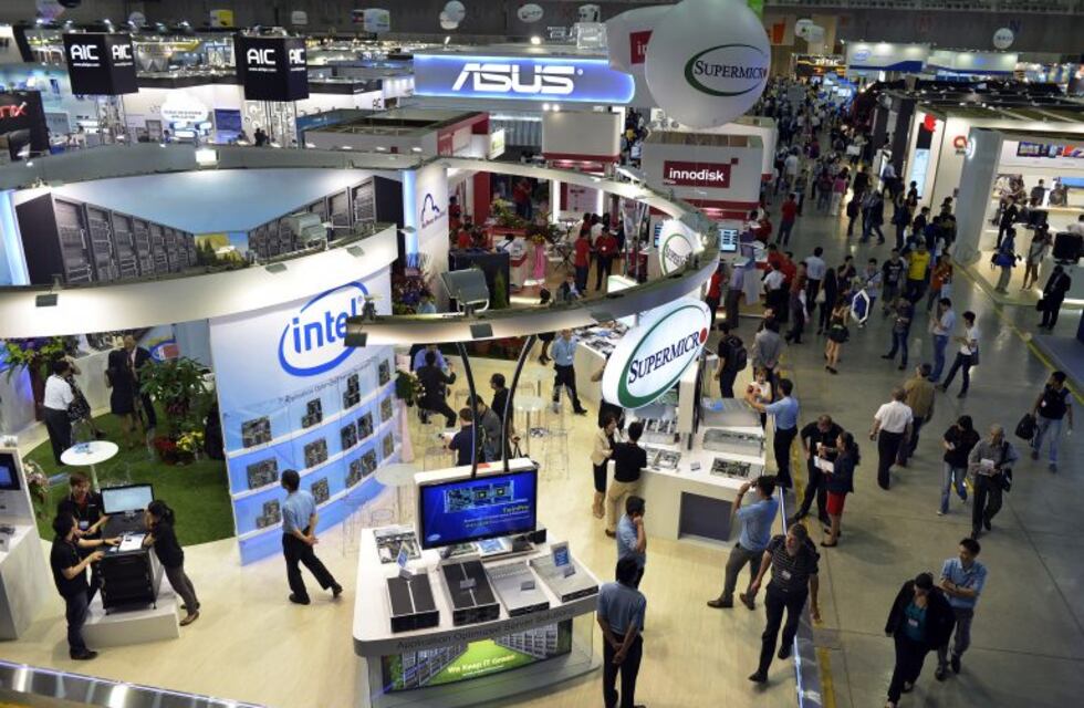 El Gobierno eliminará el arancel a la importación de computadoras y desde el sector advierten que están en riesgo 12 mil puestos de trabajo