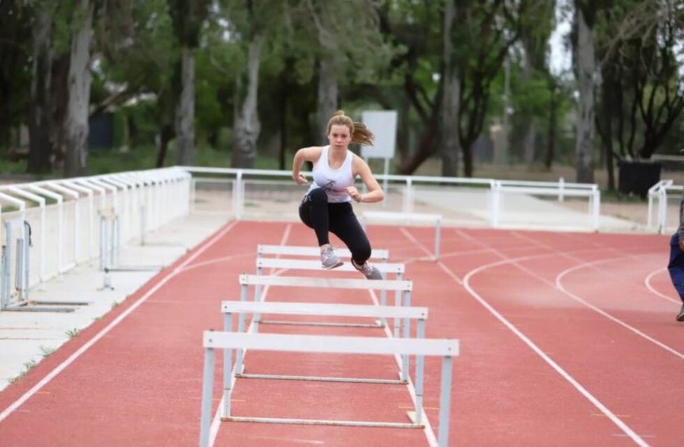 Luego de meses de reclamos los atletas volvieron a utilizar la pista profesional en el Poli 1