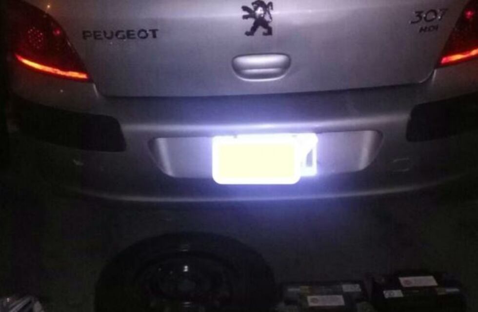 Evadieron un control, chocaron, intentaron huir a pie y quedaron detenidos