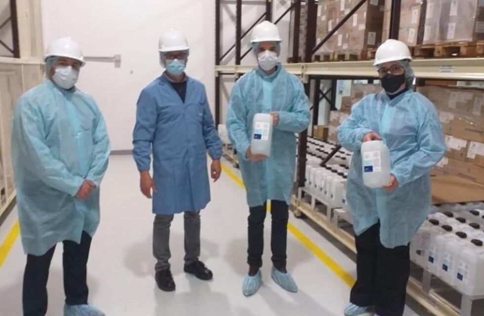 Un laboratorio realizó una importante donación de alcohol en gel