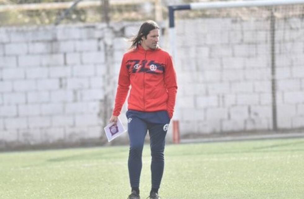 Olave no pudo con Belgrano: perdió en su debut como técnico de Las Palmas