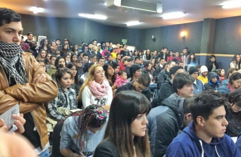Presentaron el programa "Jóvenes fueguinos en marcha"