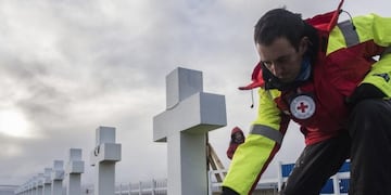 Argentina celebra nueva etapa de identificación de soldados enterrados en el Cementerio de Darwin