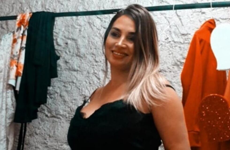 Belén Francese se filmó tomando sol de espaldas y derritió a sus seguidores