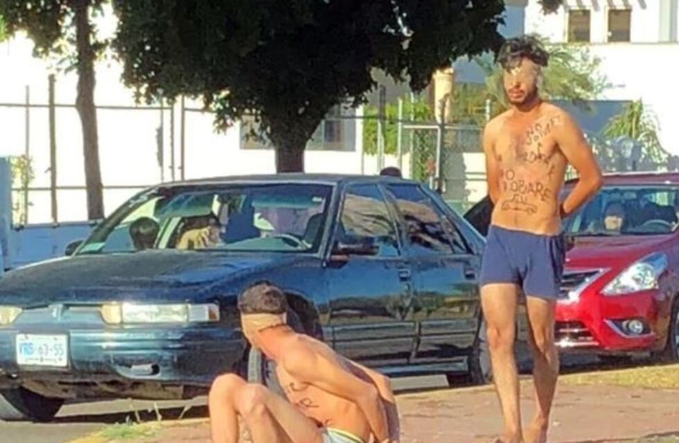 México: humillante escrache a dos presuntos ladrones