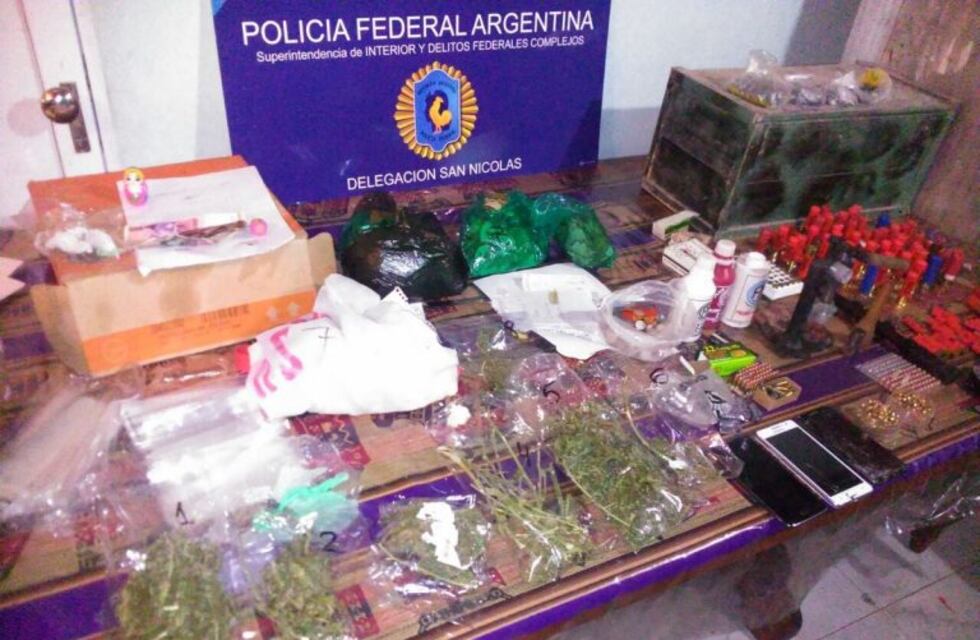 Detuvieron a un dealer de 29 años que vendía cocaína y marihuana desde su casa
