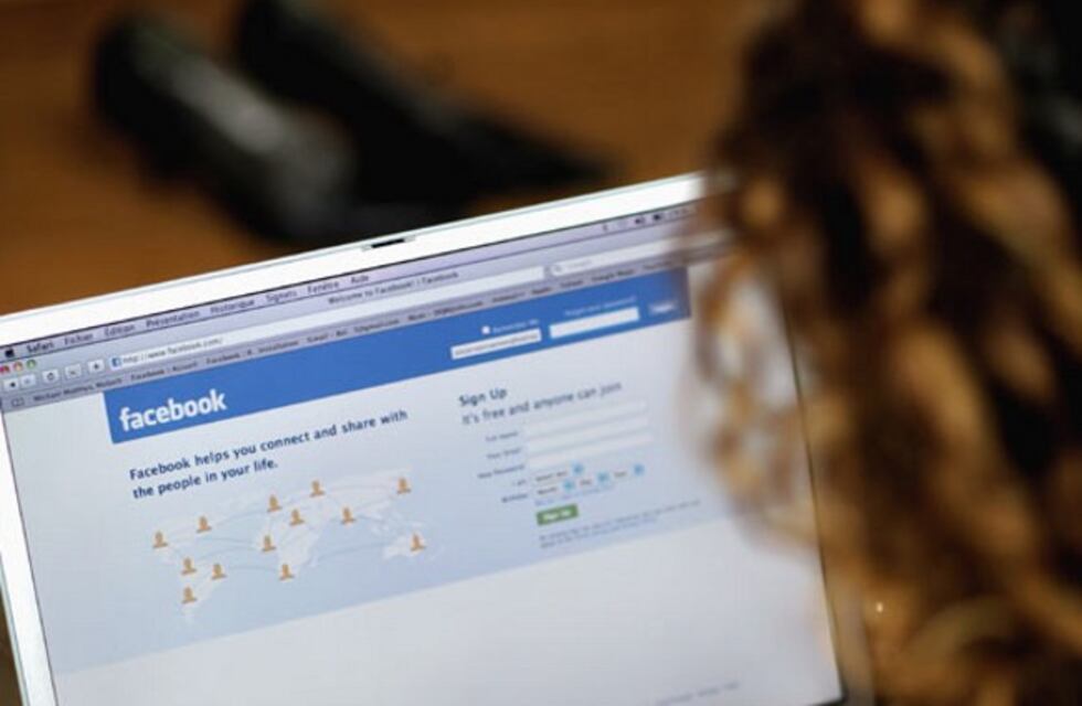 Una mendocina seduce a hombres casados por Facebook y luego los extorsiona