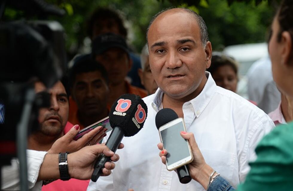 Manzur dijo que se subsidia al transporte con $130 millones por mes