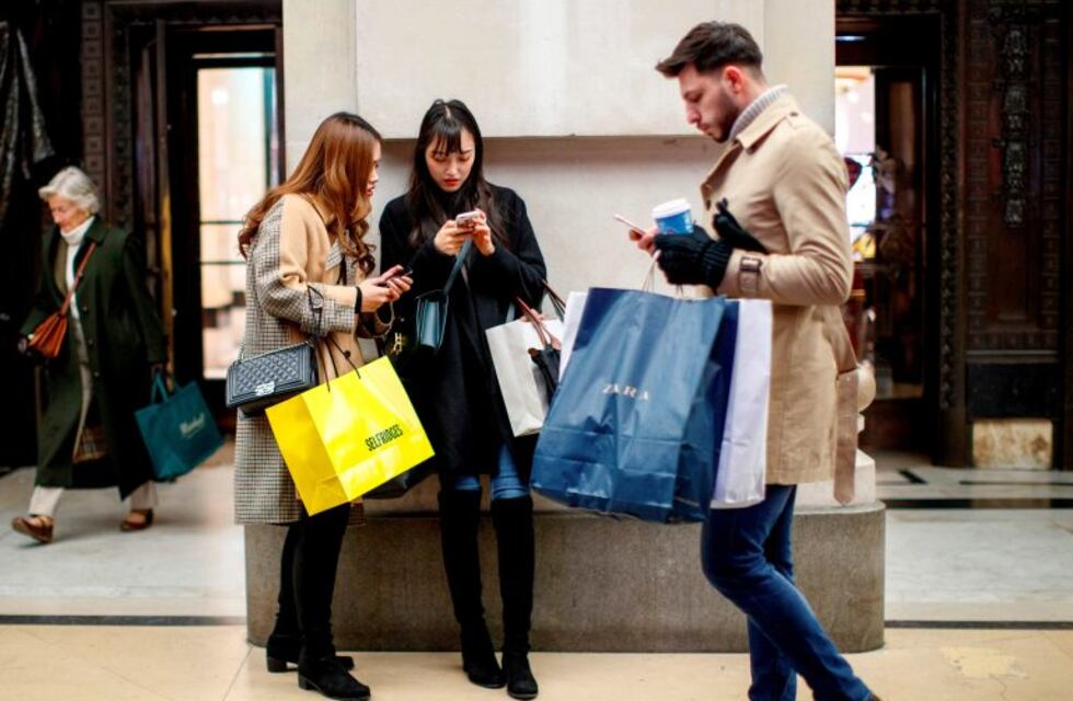 Ofrecen 100 mil dólares a cambio de renunciar al celular por un año