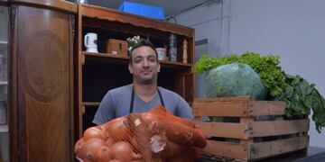 Se concretó la primera entrega de productos a un local gastronómico\u002E (Prensa espacio Con Sentido)