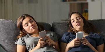 El mal uso del celular puede provocar estas lesiones musculares