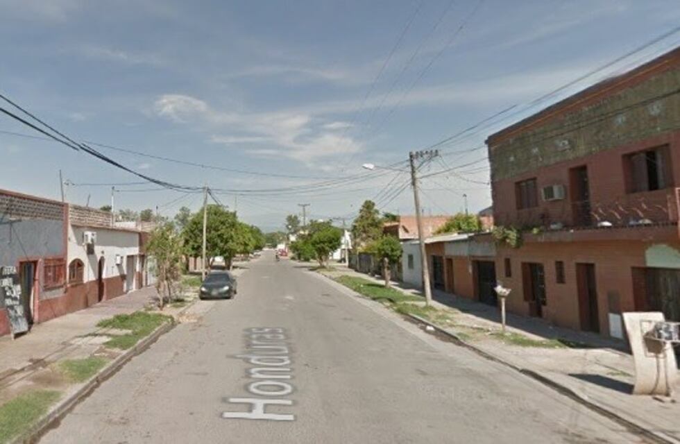 Una mujer fue asesinada tras una disputa entre vecinos