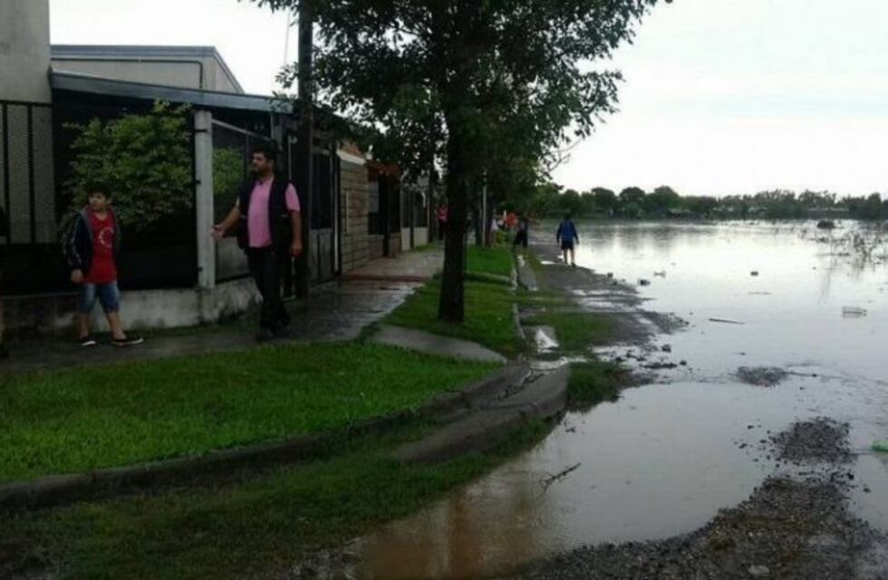 Curuzú Cuatiá: debido al temporal tuvieron que evacuar un barrio entero