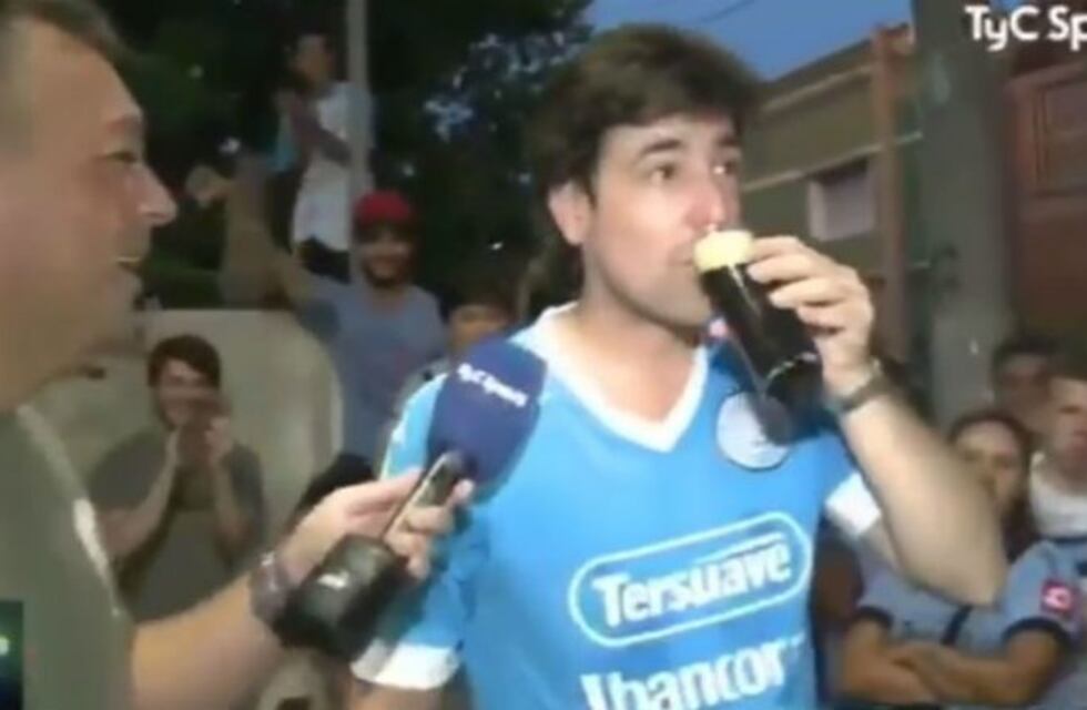 Trucazo de Willy Magia: ahora transforma sándwiches de miga en choripan