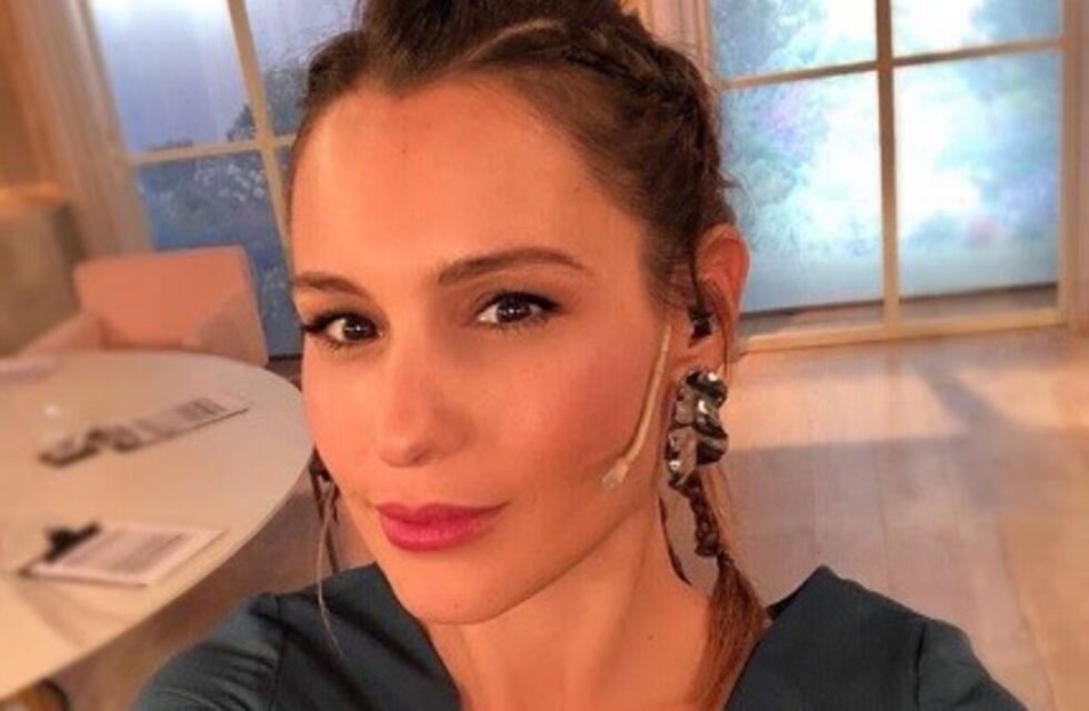Pampita volvió al país y mostró su enfado con la prensa