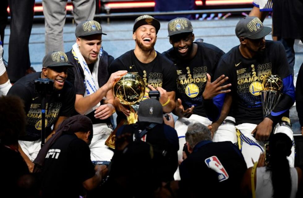 Golden State Warriors liquidó la serie y se consagró bicampeón de la NBA