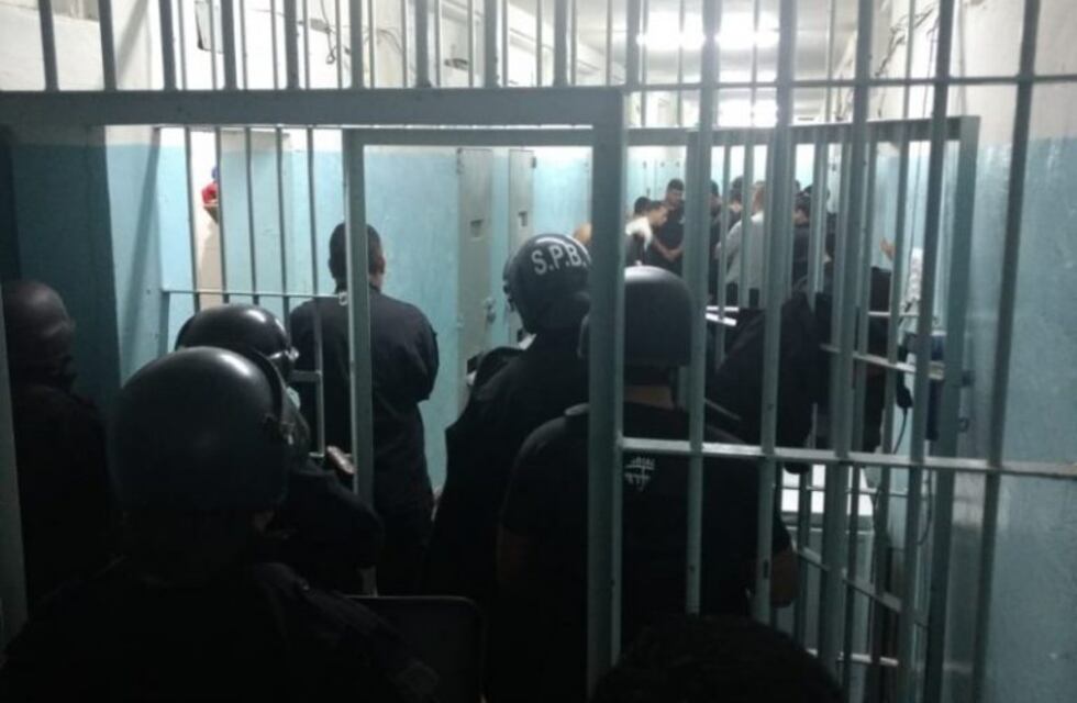 Secuestraron celulares y facas en la Unidad Penal 3 de San Nicolás