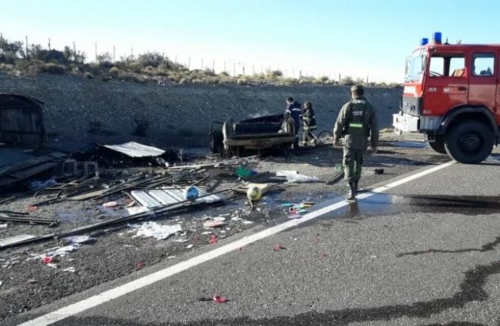 En accidente en la ruta 40 mueren madre e hija calcinadas