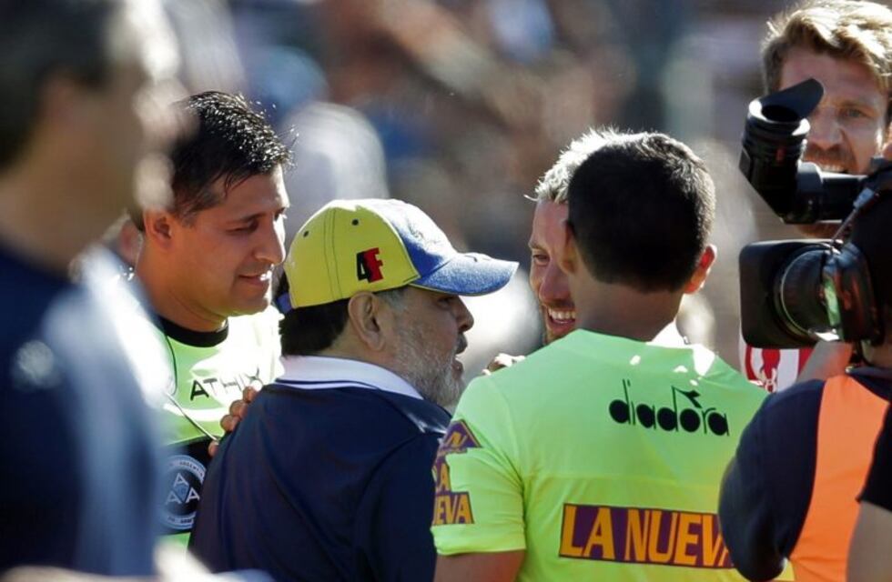 Diego Maradona habló sobre el cruce con la "Gata" Fernández: "Si lo veo, lo peleo"