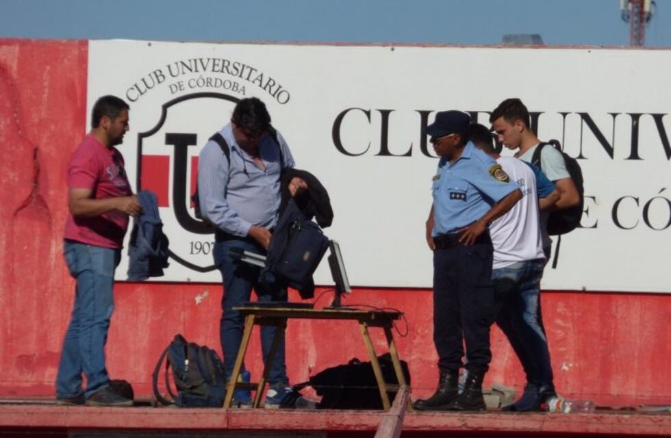 Agredieron a periodistas en cancha de Universitario