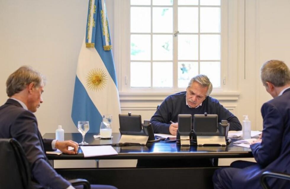 Alberto Fernández habló con Macron y agradeció el apoyo de Francia a la propuesta ante el FMI