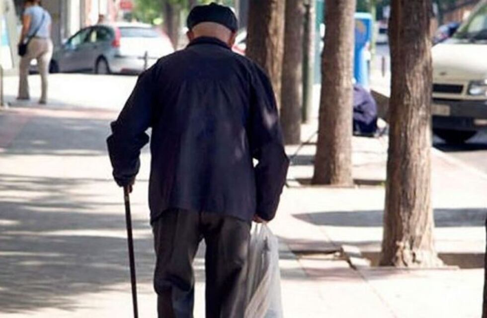 Brutal ataque a un anciano de 90 años en Embarcación