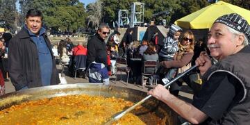 El locro es una comida colonial que tiene que ver con nuestra rau00edces.
